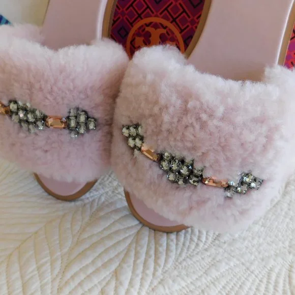 New Tory Burch Aspen Shearling sandals Sea Shell pink crystal embellished slides - Picture 8 of 16
